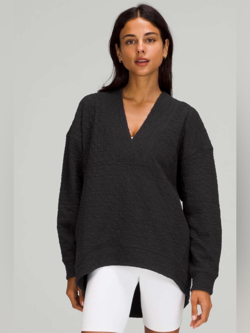 Lululemon Rippled V-Neck Pullover
Black - size 4